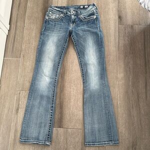 LOW RISE BOOTCUT MISS ME JEANS